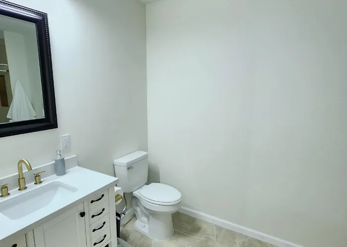 Luxury High-rise With Panoramic Views 4*