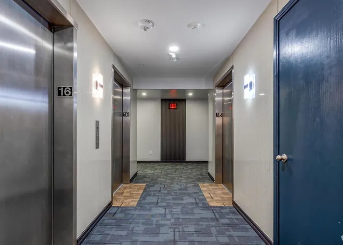 Luxury High-rise With Panoramic Views Aparthotel