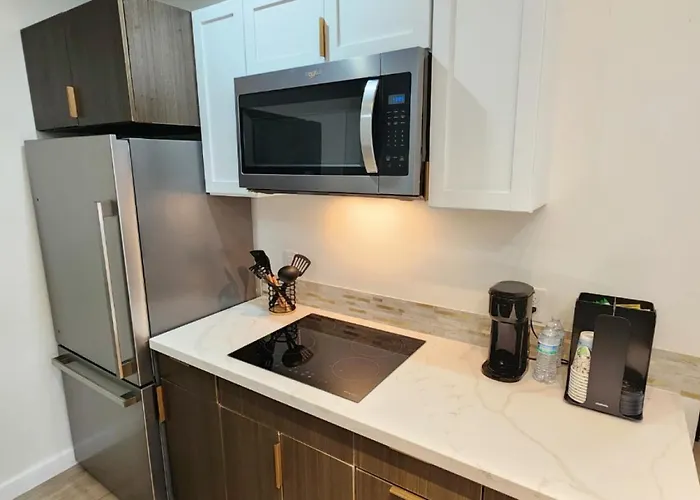 Luxury High-rise With Panoramic Views Aparthotel Tulsa